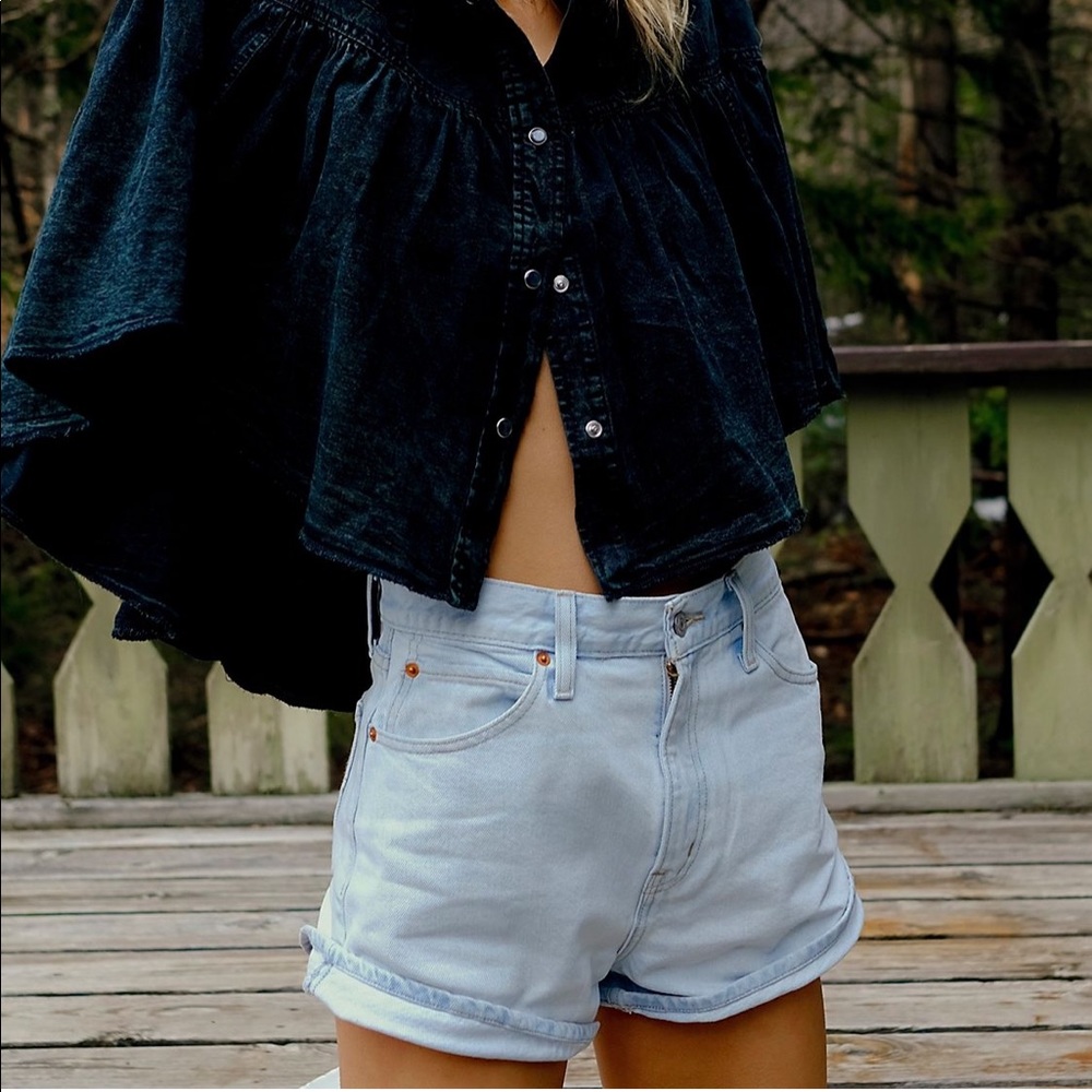 Levi’s wide leg shorts
